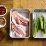 男の肉つまみ「味噌ケチャップ　オクラ豚ミキサー」