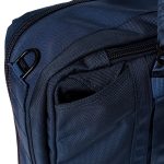 使用頻度の減ったショルダーストラップをあえて付属させない仕様に