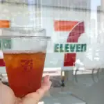 第2位 セブン「淹れ立て紅茶」大躍進。コンビニコーヒーの牙城を崩すか?裏にある緻密な戦略と10年の執念
