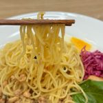 麺の冷たすぎず熱すぎない絶妙な温度感が、麺と具材の一体感を生み出している
