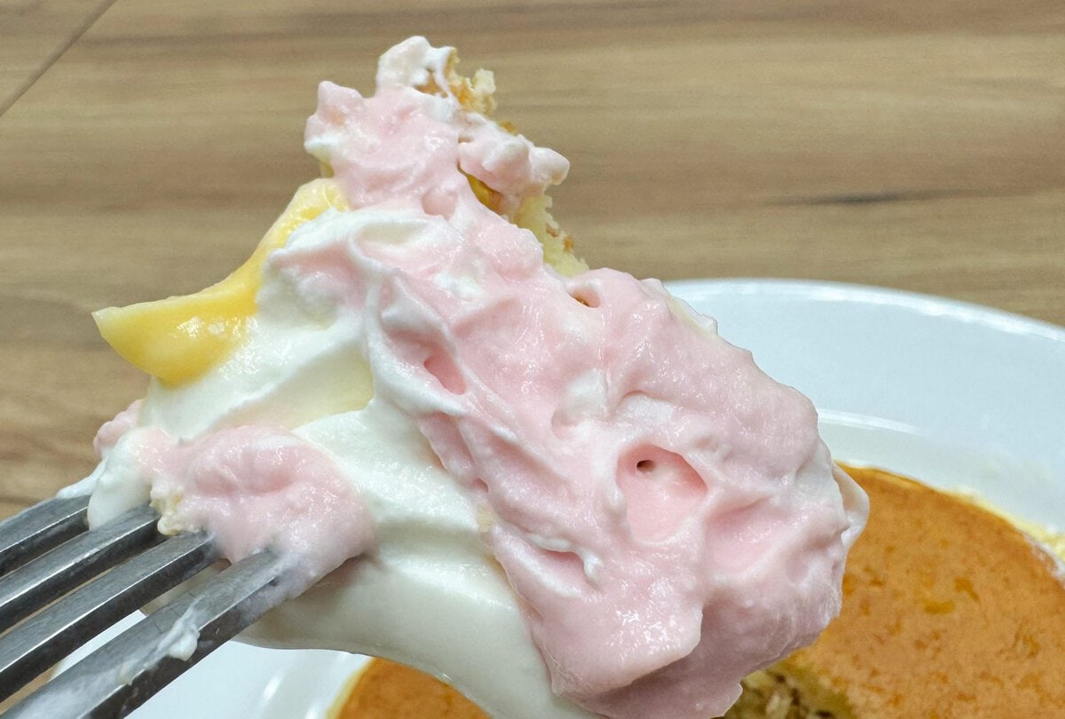 パンケーキの温かさと冷たいミルクジェラートや桃果実のバランスも最高