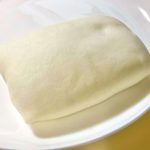 セブン-イレブン、もっちもち食感クレープ 塩バニラ