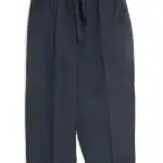 第1位 【ファミマの服が凄い】高見え「綿麻素材シリーズ」がコスパよすぎ！“わざわざ”買いたいコンビニエンスウェア新作をガチレビュー。UVカットの機能キャップやTシャツほか