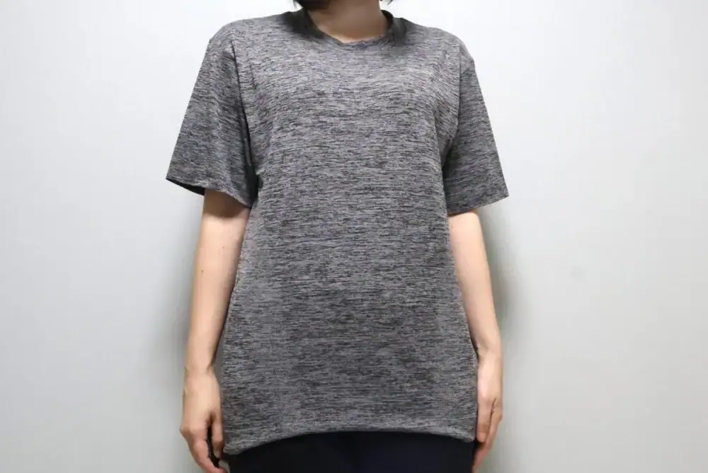 第1位 【ファミマの服が凄い】高見え「綿麻素材シリーズ」がコスパよすぎ！“わざわざ”買いたいコンビニエンスウェア新作をガチレビュー。UVカットの機能キャップやTシャツほか