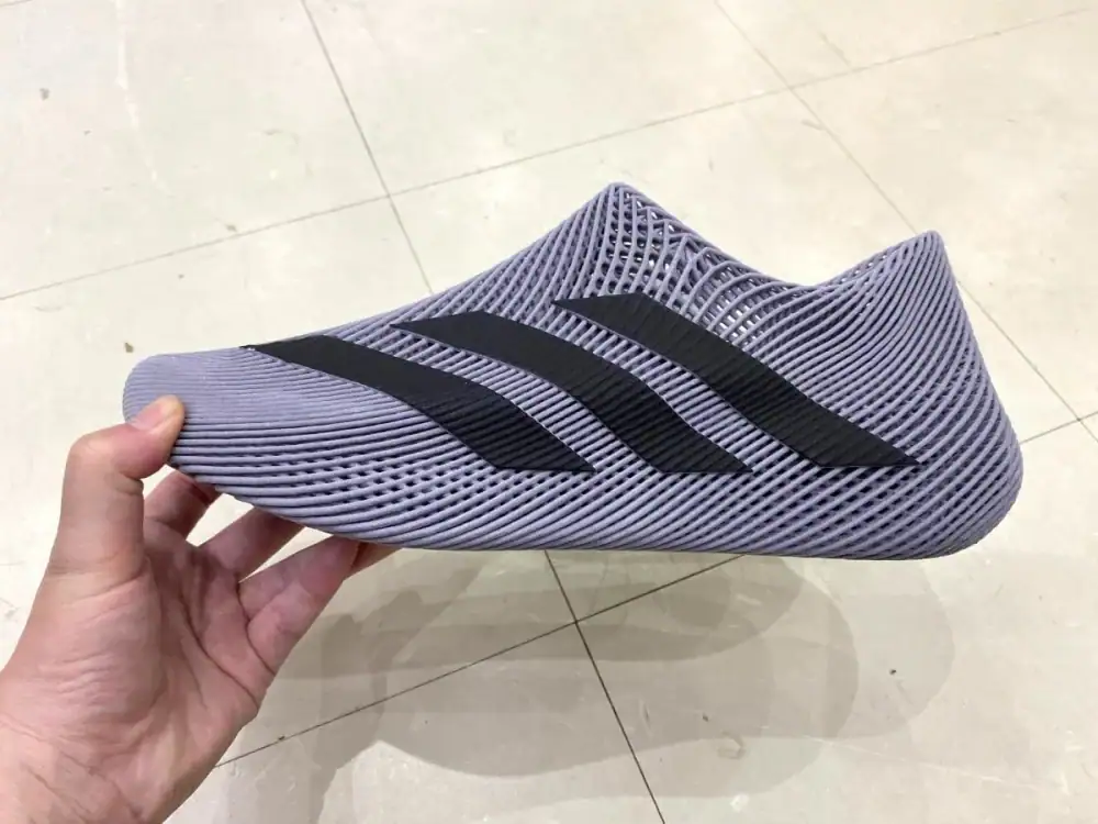 第2位 【SF級の衝撃的スニーカー爆誕】アディダス「CLIMACOOL 4D」をエディターが試し履き。まるで裸足、でも圧倒的に近未来
