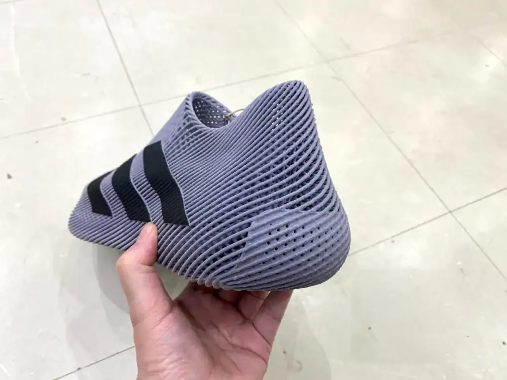 第2位 【SF級の衝撃的スニーカー爆誕】アディダス「CLIMACOOL 4D」をエディターが試し履き。まるで裸足、でも圧倒的に近未来