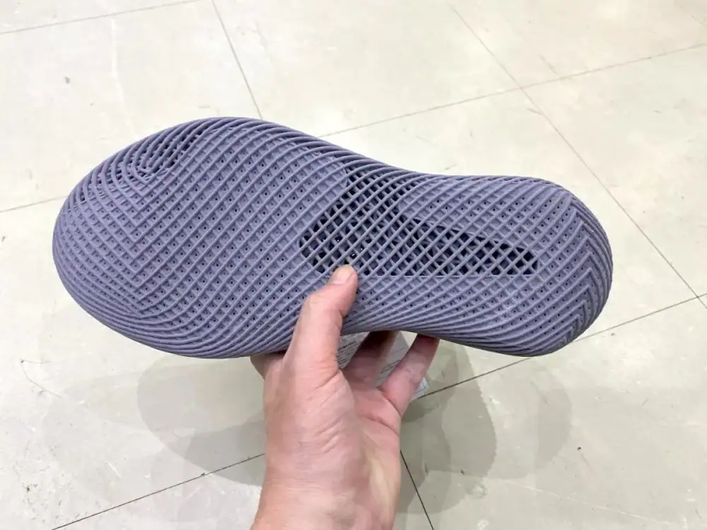 第2位 【SF級の衝撃的スニーカー爆誕】アディダス「CLIMACOOL 4D」をエディターが試し履き。まるで裸足、でも圧倒的に近未来