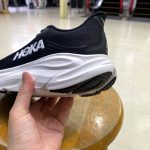 HOKA CLIFTON 11