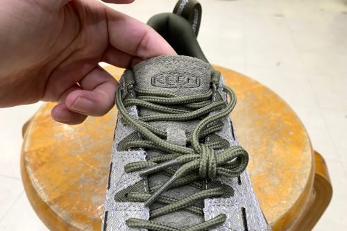 【一目惚れ級のデザイン】KEEN×NY発「18 East」の最強ジャスパーを試し履き。アウトドアも街もイケる傑作