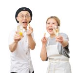 グルメライターの金山 靖さんとライター&フードスタイリストの伊藤伊万里さん