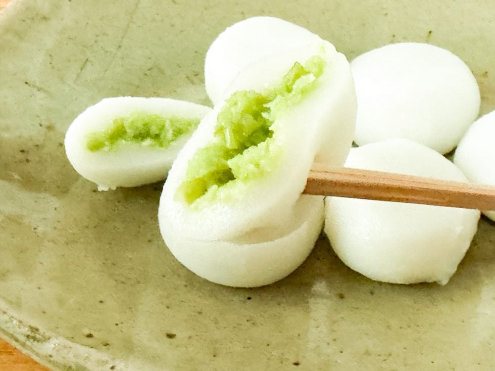 粗めにすりつぶしたずんだ餡は甘すぎず