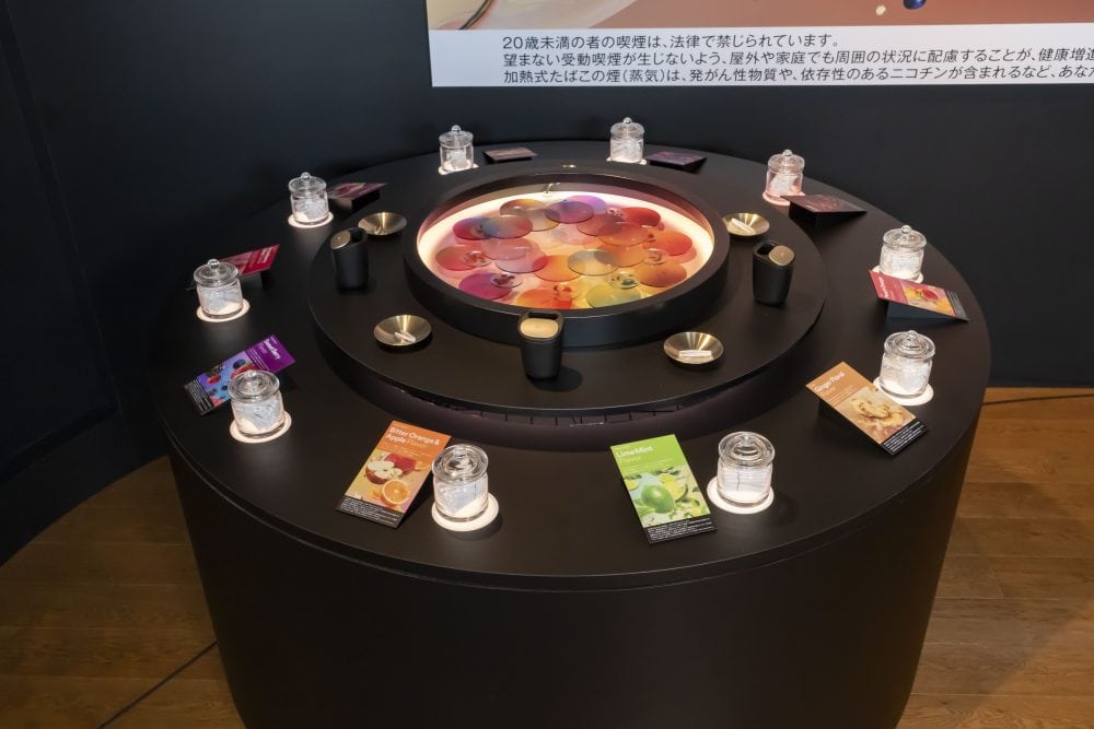 地下1階では、開発中の10銘柄をテイスティングできる、特別な体験コンテンツを用意