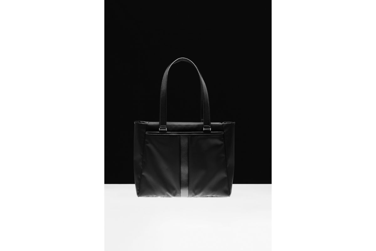TSUCHIYA KABAN「コーソル トート」¥96,800/縦32.0×横43.0×底マチ13.0㎝/約890g/15インチ対応