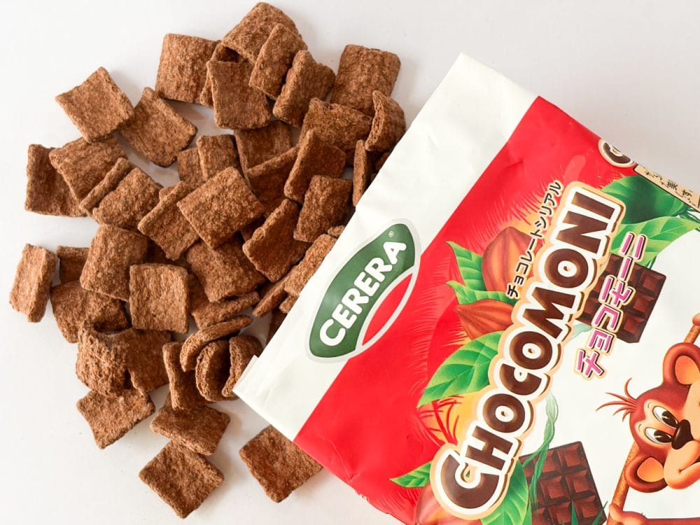 「チョコモーニ」の主原料は小麦全粒粉、米粉などで、エネルギーは100gあたり360kcalだからもっともヘルシーです