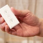リモコンでのカーテン開閉は、見通し距離で約60m、壁越しでも約30mの操作が可能