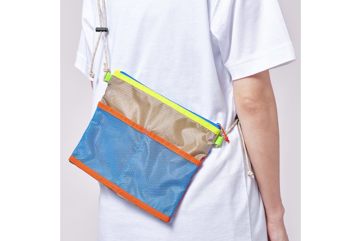 コンビニエンスウェア×フジロック'26「サコッシュ」¥1,490/幅22.5×高さ190×マチ0-50㎜