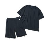 ReFa VITALWEAR ストレッチスムース ショートスリーブプルオーバー ¥11,000 ショートパンツ ¥15,400