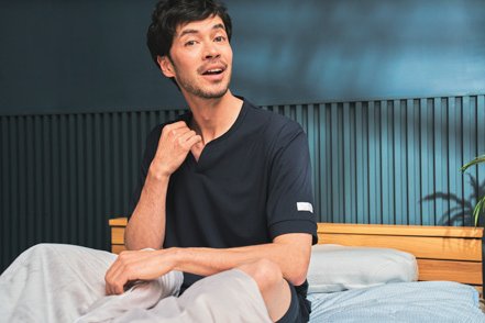 温度調節が容易なヘンリーネック