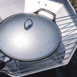 セットで使うと便利な専用のフタ。これで料理の幅が広がる
