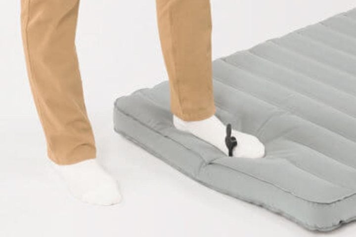 【無印良品】U1万円なのに幅広いシーンにマッチする!「空気でできたマットレス」ほか、ムジラー激推しの“傑作インテリア”3選を徹底解説