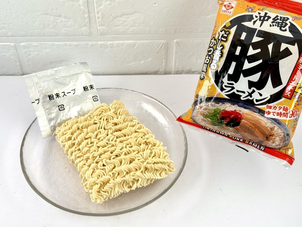 ヒガシフーズ 沖縄丸豚ラーメン
