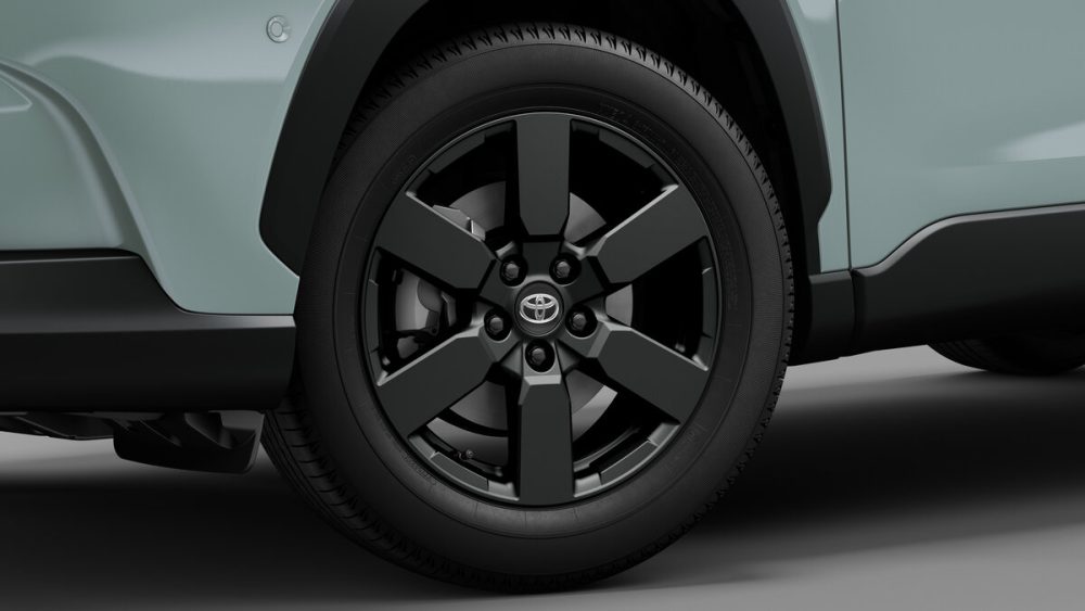 マットグレーメタリック塗装の215/60R17タイヤ&アルミホイール