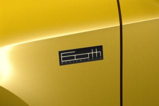 【名車の還暦を祝う一台】カローラ誕生60周年！トヨタ「カローラ スポーツ」が一部改良＆特別仕様車の贅沢すぎる専用装備に注目