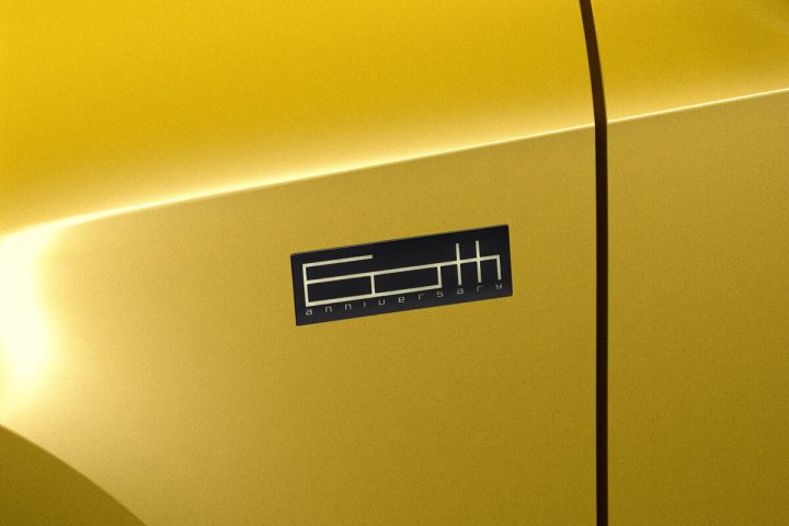 【名車の還暦を祝う一台】カローラ誕生60周年!トヨタ「カローラスポーツ」が一部改良&特別仕様車の贅沢すぎる専用装備に注目