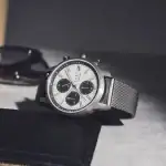 第1位 【一生モノ級が3万円台】Knotのチタン×ソーラー時計に編集長が一目惚れ。レトロなパンダ顔が傑作すぎる夏のイチオシ『コレ買いです』Vol.169