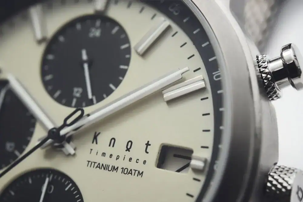 第1位 【一生モノ級が3万円台】Knotのチタン×ソーラー時計に編集長が一目惚れ。レトロなパンダ顔が傑作すぎる夏のイチオシ『コレ買いです』Vol.169