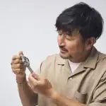 第1位 【一生モノ級が3万円台】Knotのチタン×ソーラー時計に編集長が一目惚れ。レトロなパンダ顔が傑作すぎる夏のイチオシ『コレ買いです』Vol.169