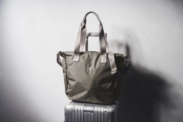 【12個のポケットを装備】ミレー「EXPトート」の圧倒的な収納力に感嘆!機動性と機能美を両立した逸品バッグ/No.1モノ雑誌編集長のお墨付き『コレ買いです』Vol.175