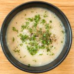 「チーズリゾット風オートミール」は1食あたり220g入りで154kcalと、3種の中で中間位置ながら「玄米トマトリゾット」寄りのミドルローカロリー