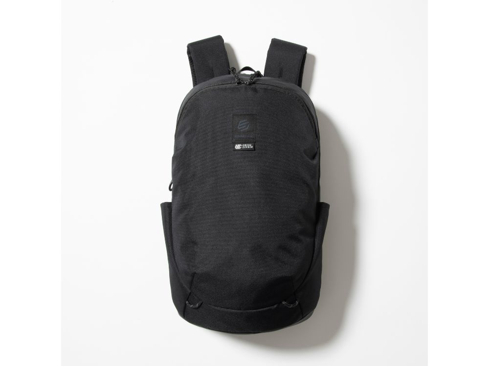 エッジリンク「ウメリンク リュック（No.60608）」￥13,200／H29×W47×D18㎝／21ℓ／14.0インチ・A4ファイル対応