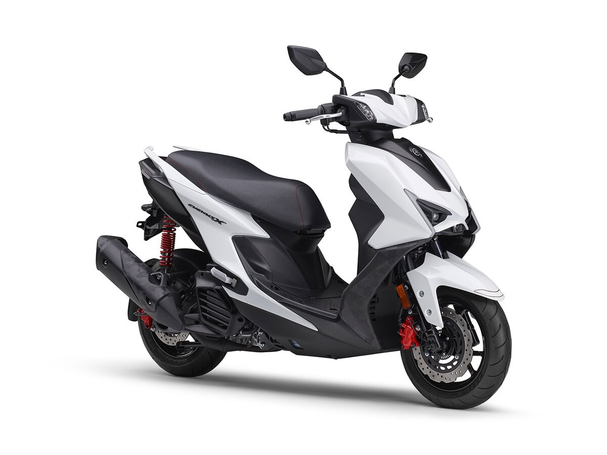 【ヤマハの大本命原付二種】攻めたデザイン、軽快な走りが半端ない!新型「CYGNUS X」登場&限定800台のR1Mカラーも