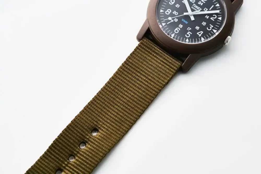 第2位 【1万円以下の傑作時計】タイメックス復刻版&カシオの角型アナデジが買い!大人が選ぶべきコスパ最強モデルを徹底解説