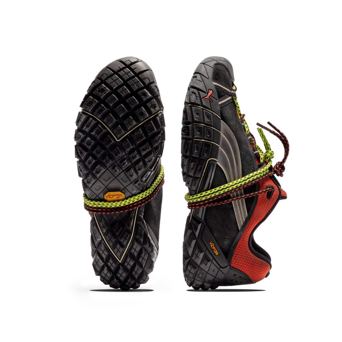 アウトソールにはVibram®製のコンパウンドラバーを使用。つま先付近にプーマキャットを配した特別仕様に仕上げている