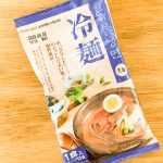 日本の生ラーメンと違って要冷蔵ではないので、通路に段ボールで積み上げられて販売しているから見落としがちな食材