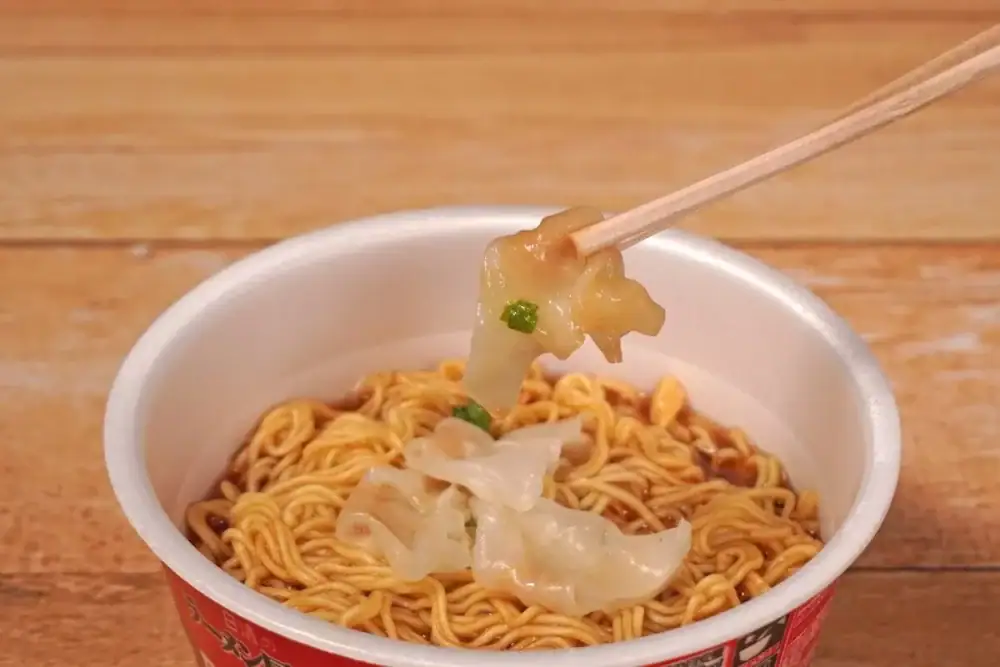 第1位 【このカップ麺がウマい】今年の「醤油カップ麺」は超豊作!TRY大賞1位の名店コラボほか、マニア激推しの3杯を徹底レビュー