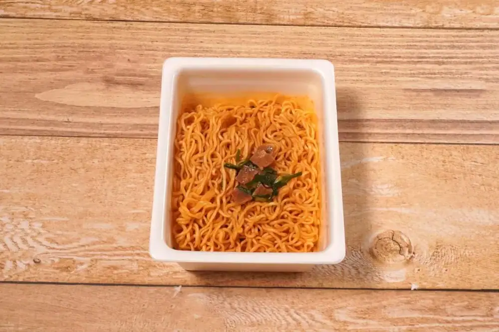 第3位 【白飯◎なカップ麺】ペヤングが町中華のスタミナ味を完全再現!新作「力麺」やきそば&うどんの甘旨ガーリックな衝撃を徹底レビュー