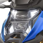 R1300GSを彷彿とさせるXシェイプを採用したフルLEDヘッドライト