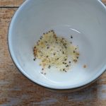 ブラックペッパーは少なめでレモンがメインのようです