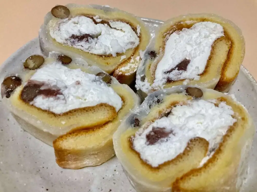 第2位 【反則級に美味】1位は51％増量どらもっち！ローソン新作スイーツ食べ比べランキングBEST3