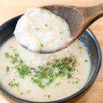「チーズリゾット風オートミール」を実食してみると、クリームシチューみたいな味わいでとっても食べやすい!