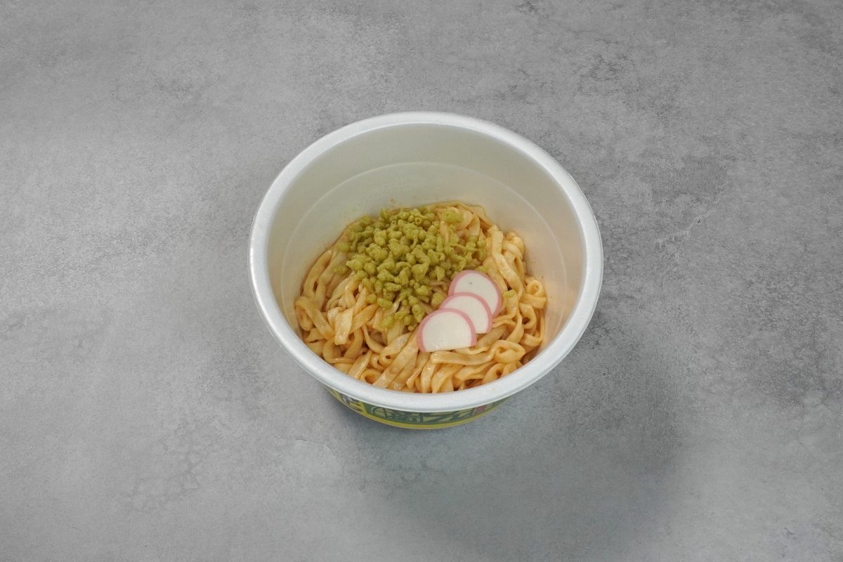 日清食品 日清の汁なしどん兵衛 青唐揚げ玉うどん