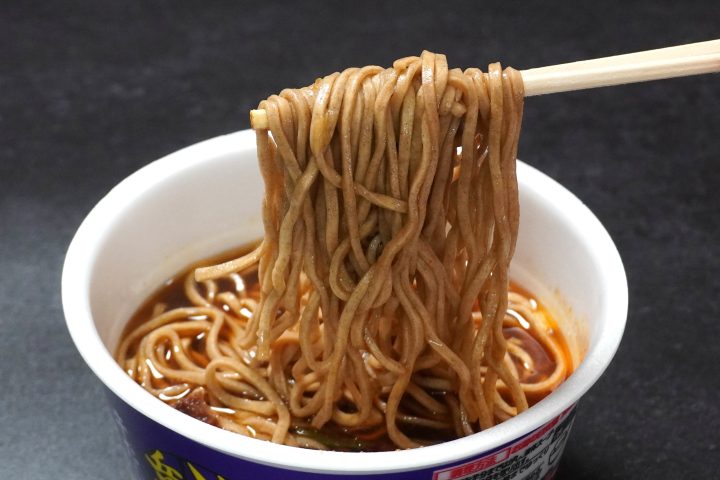【辛うま新作カップ麺】夏のどん兵衛は和風×激辛!味の決め手「特製辛鰹粉」とは!?マニアが2杯を実食検証
