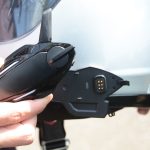 着脱が便利なマグネット方式が採用されている