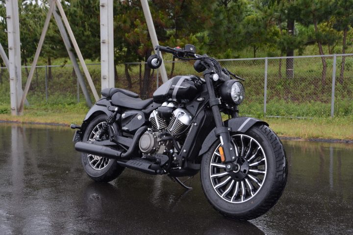 【国産一強へ挑む!?】250ccVツインクルーザー&93万円アドベンチャー!人とかぶらない「注目輸入バイク2選」をプロが徹底レポート