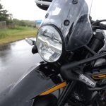 シンプル＆スマートなデザインの丸型LEDヘッドライト