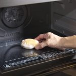STEP1 じゃがいもとウインナーをレンジで加熱する